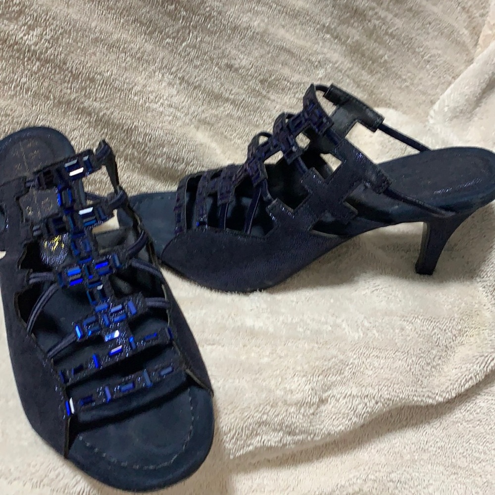 Women’s shoes